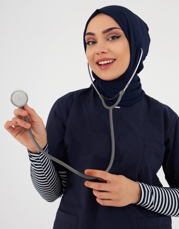 Sağlık çalışanları için tesettür stetoskop girişli bone